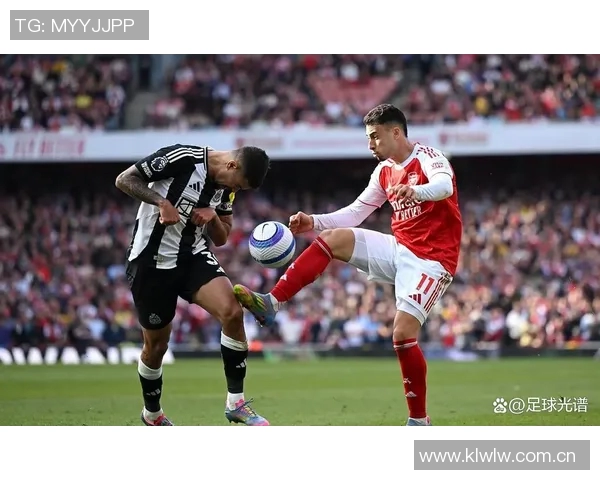 希勒称纽卡球迷对沃尔特马德情有独钟他更像是9号半或10号球员