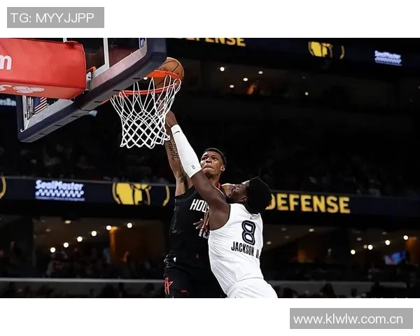 内史密斯表现稳健全场贡献12分1板1助1断助力球队胜利 内史密斯表现稳健全场贡献12分1板1助1断助力球队胜利