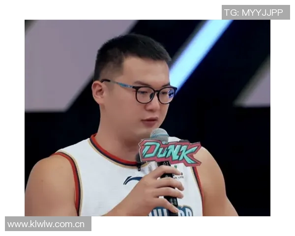 文班与追梦角色互换表现对比分析三分命中率与失误情况揭示球队战术调整 文班与追梦角色互换表现对比分析三分命中率与失误情况揭示球队战术调整