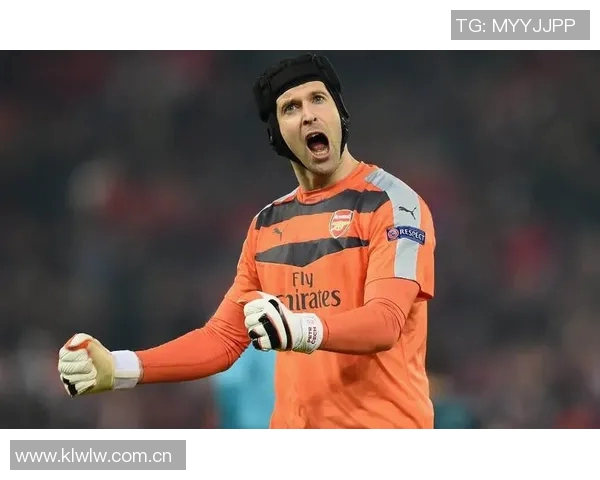 切尔西训练基地泳池警报误响球员们紧急撤离引发关注 切尔西训练基地泳池警报误响球员们紧急撤离引发关注