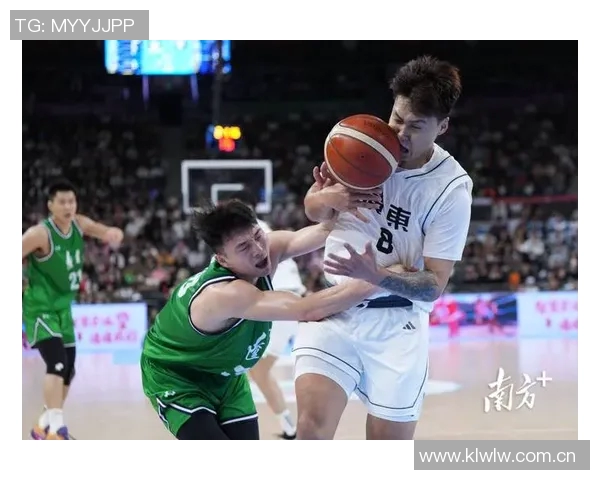 媒体人:辽粤对决的激情已成往事中国篮球春晚迎来新的篇章 媒体人:辽粤对决的激情已成往事中国篮球春晚迎来新的篇章