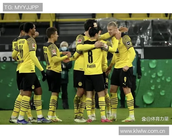 多特蒙德因态度问题将杜兰维尔和坎贝尔排除在本轮比赛名单之外 多特蒙德因态度问题将杜兰维尔和坎贝尔排除在本轮比赛名单之外